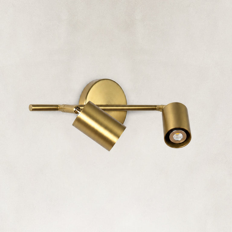 Two independently adjustable brass cylinder heads