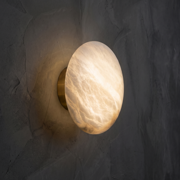 Cristallo Modern Alabaster Sconce by Dalmivik, complete fixture view