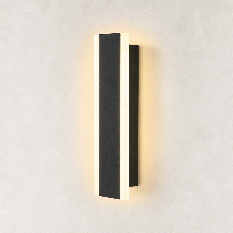 Complete slim linear outdoor wall fixture, illuminated